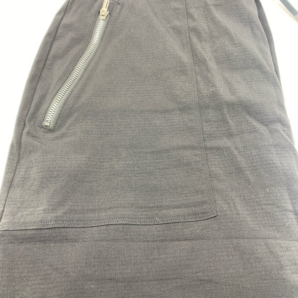 Athleta Womens  Black Fairway Golf Skort Athletic Preppy Stretch Zipper SZ 10 - Picture 3 of 6